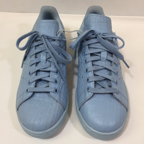 Le adidas originali di stan smith poshmark rettile blu chiaro Le adidas originali di stan smith poshmark rettile blu chiaro